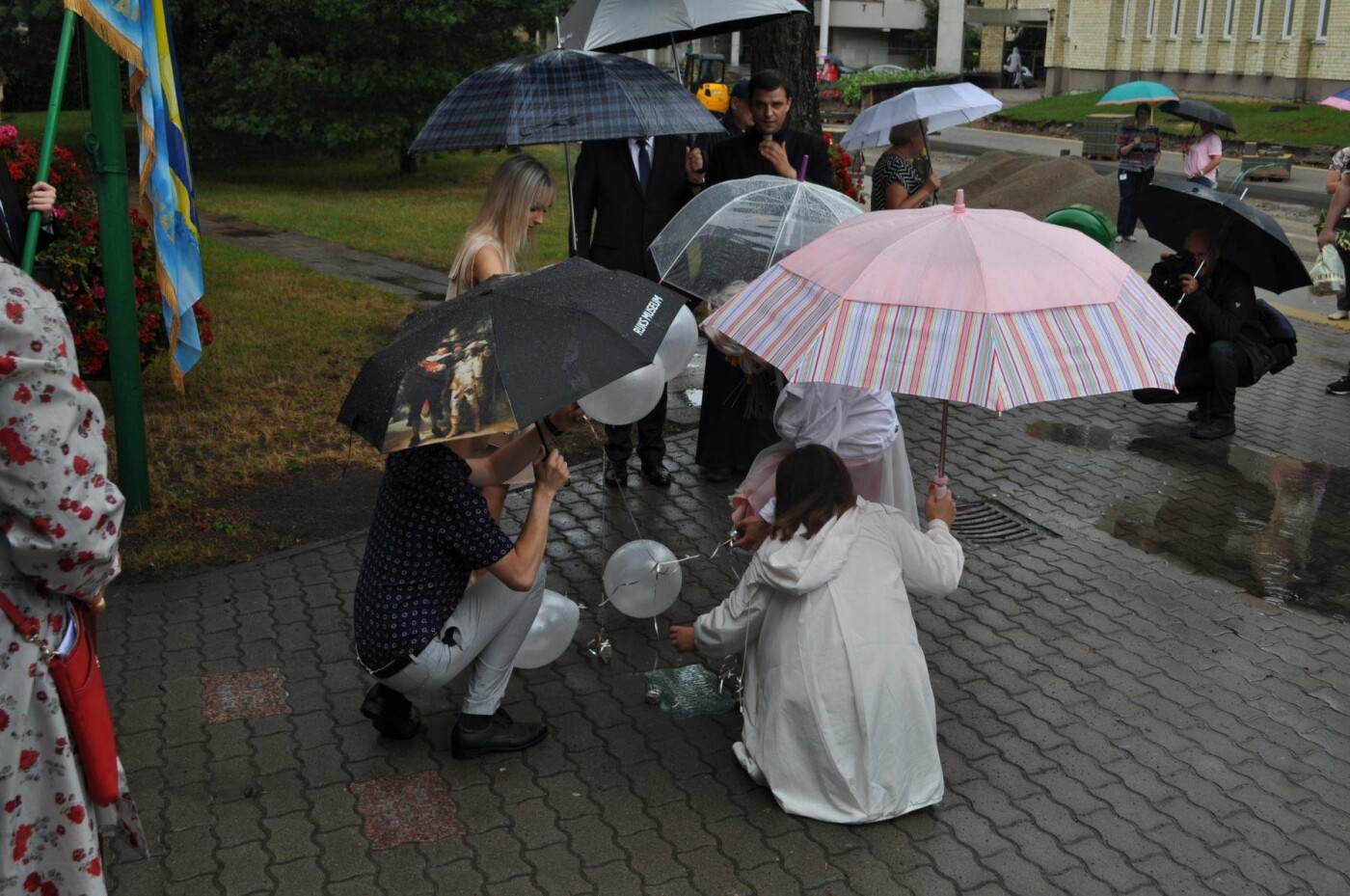 Atestatus Rankoje spaudė šimtmečio abiturientų laida (nuotraukos, vaizdo reportažai), nuotrauka-40