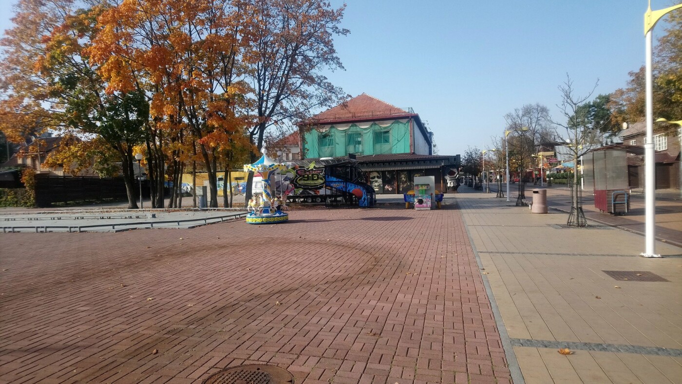 Situacija J.Basanavičiaus gatvėje: papiktino eurus ryjantys ir žaisti neketinantys atrakcionai, nuotrauka-9