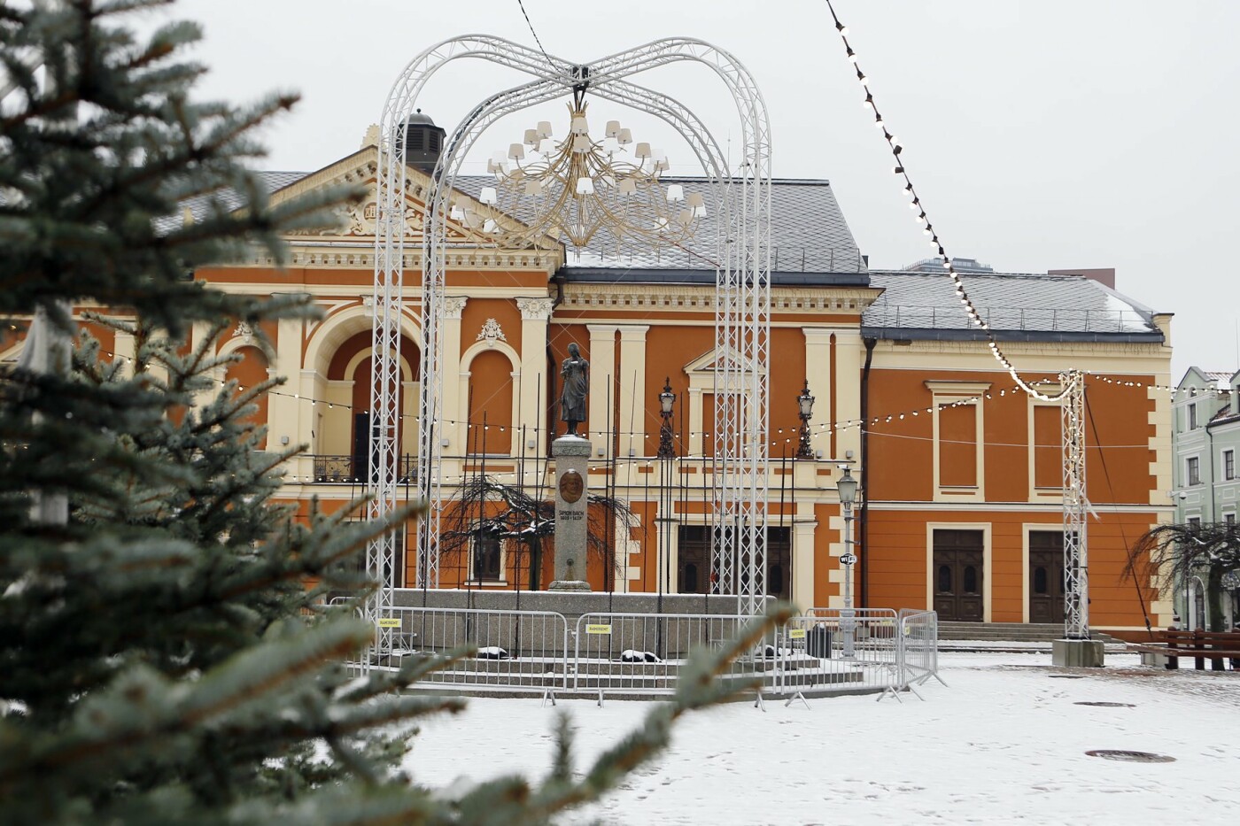 Muzikos ir šviesų instaliacija kvies prisiminti romantiškąją Taravos Anikės legendą, nuotrauka-1