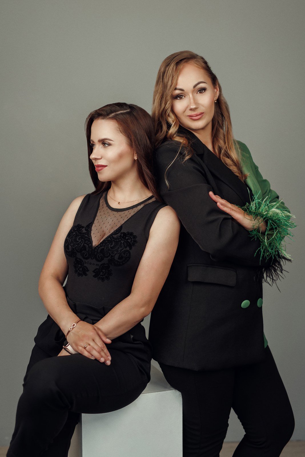 Ypatingo renginio moterims „Aš Karalienė“ organizatorės Svetlana Narkienė ir Oksana Legenzova.
