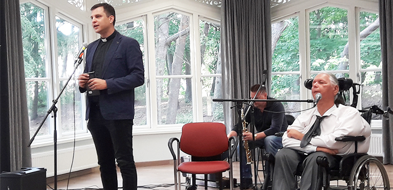 Renginį moderavo Palangos dekanas kunigas Marius Venskus. „V.P.“ nuotr.