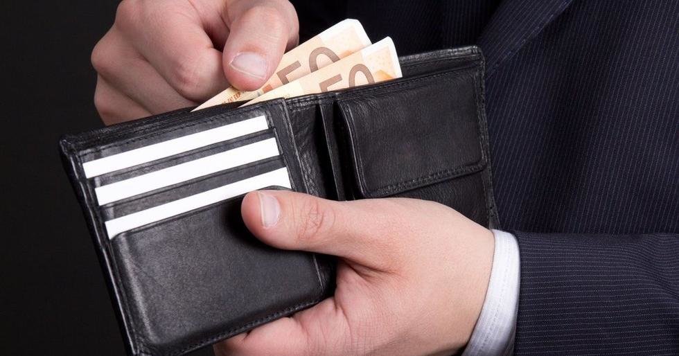 Pinigai (nuotr. 123rf.com)