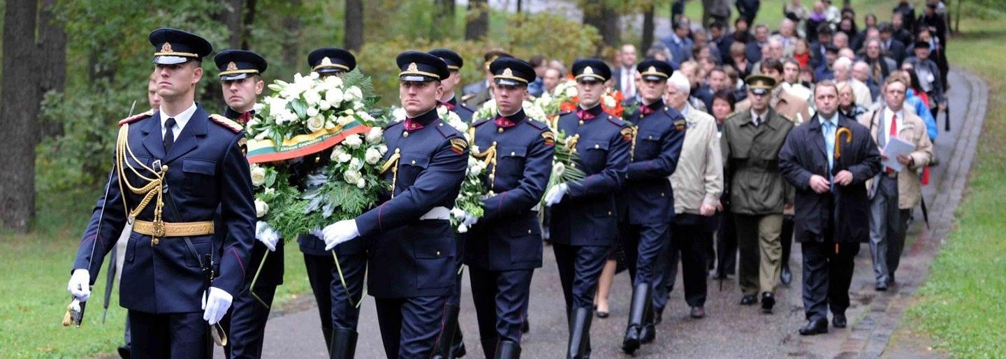 Visoje Lietuvoje - per 150 eisenų į žydų žudynių vietas, prezidentė pagerbs gelbėtojus