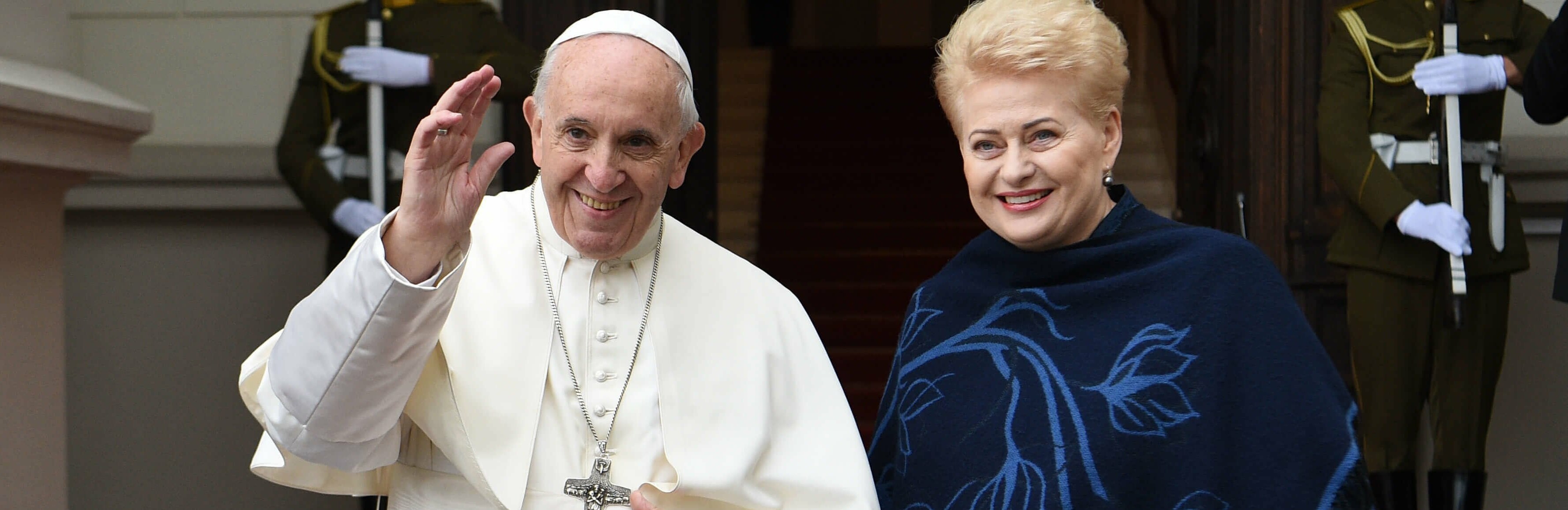 Dvi įvykių kupinas dienas Popiežius laimino Lietuvos žmones ir jiems kalbėjo