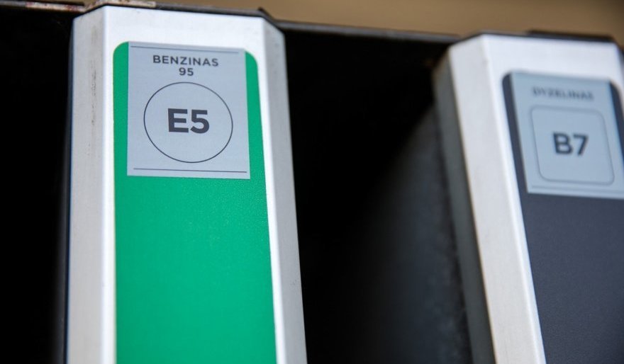Degalinėse jau atsirado naujas degalų ženklinimas: kaip nepasimesti? 