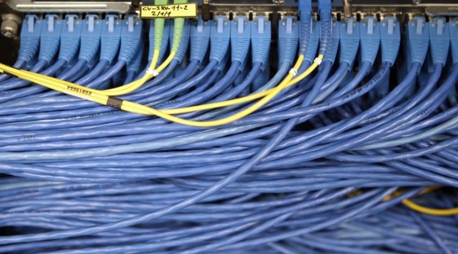 Įspėja: penktadienį daliai vartotojų gali dingti internetas