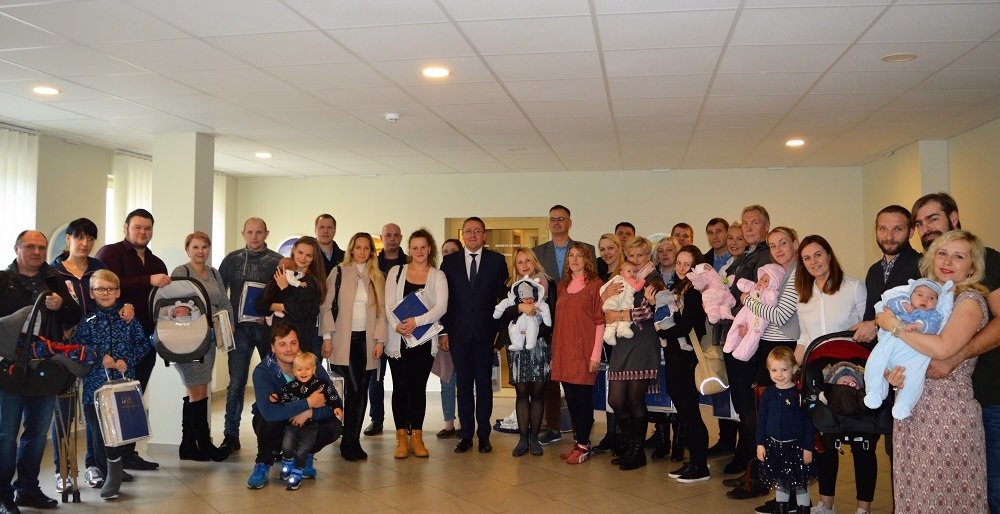 Jaunoms kurorto šeimoms priminta: Palanga skatina gimstamumą ir rem... Jaunoms kurorto šeimoms priminta: Palanga skatina gimstamumą ir remia daugiavaikius tėvus