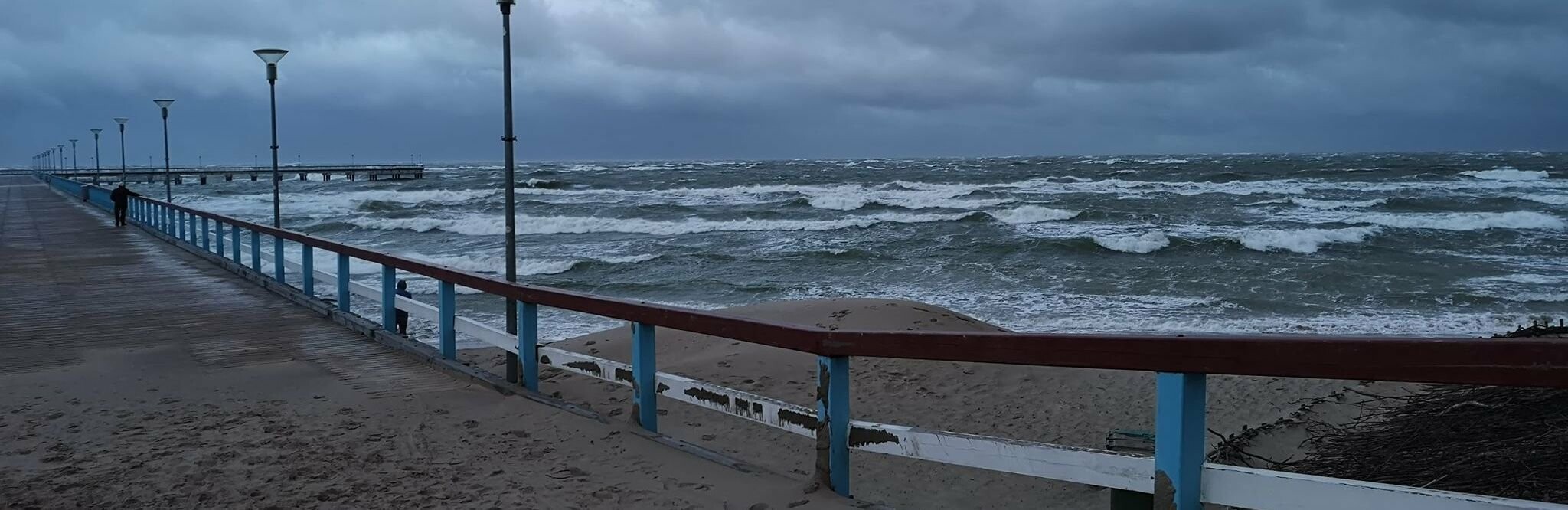 Palangą talžo uraganinis vėjas (vaizdo reportažas, nuotraukos)