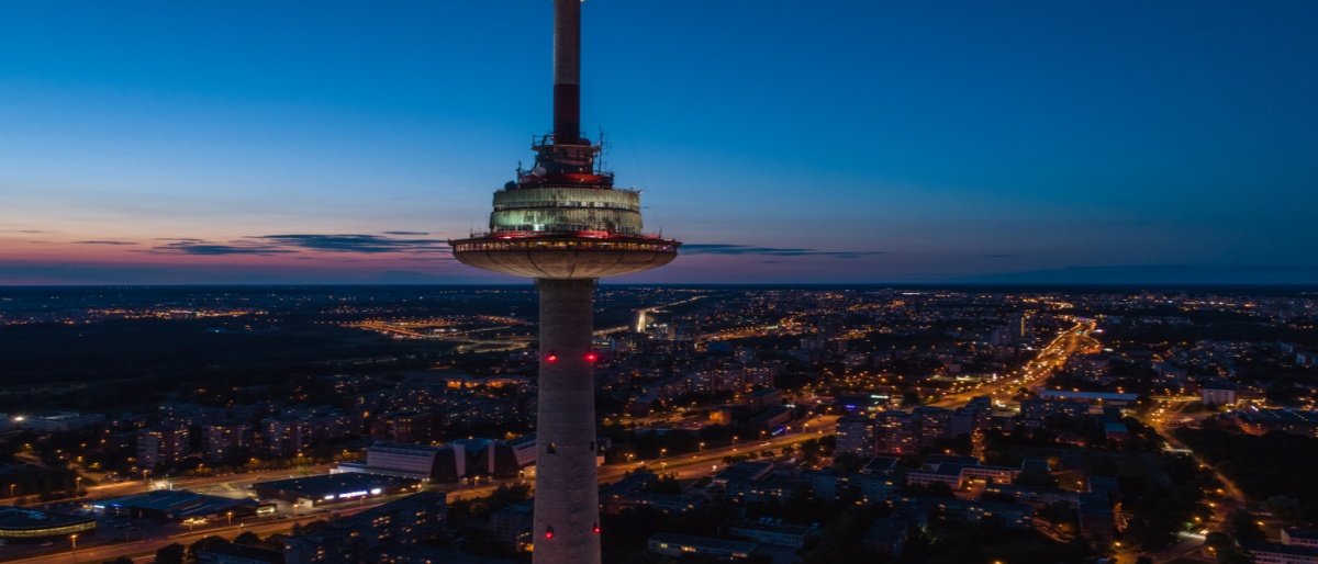 Vakarienė 165 m aukštyje, rekordų apsuptyje Vakarienė 165 m aukštyje, rekordų apsuptyje