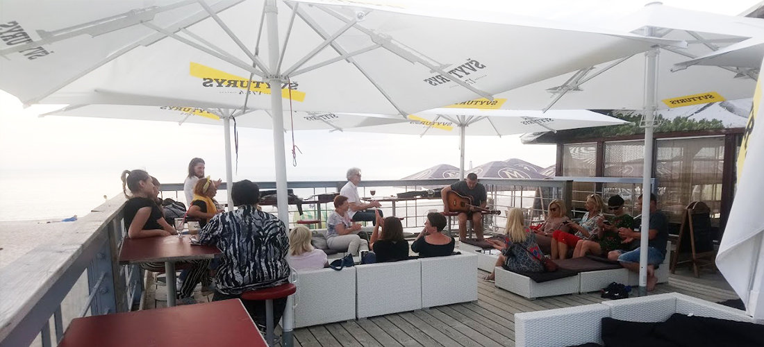 Siūloma atsisakyti draudimo alkoholiu prekiauti lauko kavinėse ir renginiuose