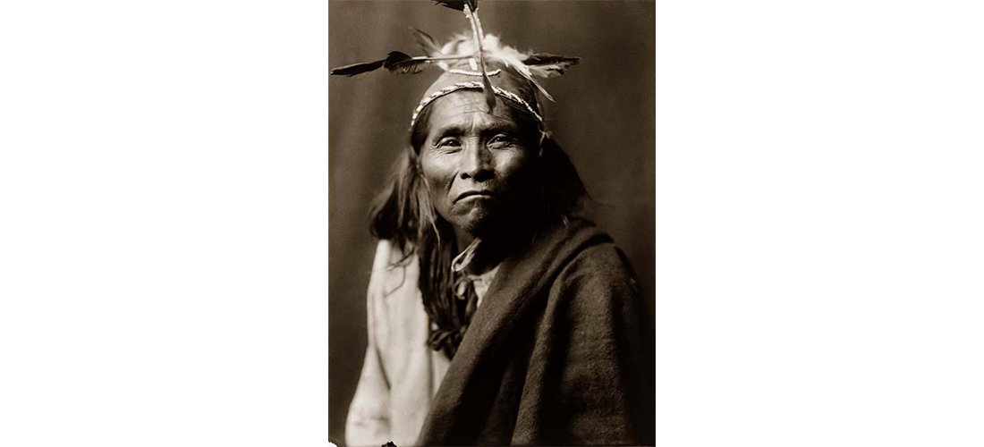 „Ramybės“ galerijoje atidaroma Edward S. Curtis fotografijų paroda „Šešėlių gaudytojas“