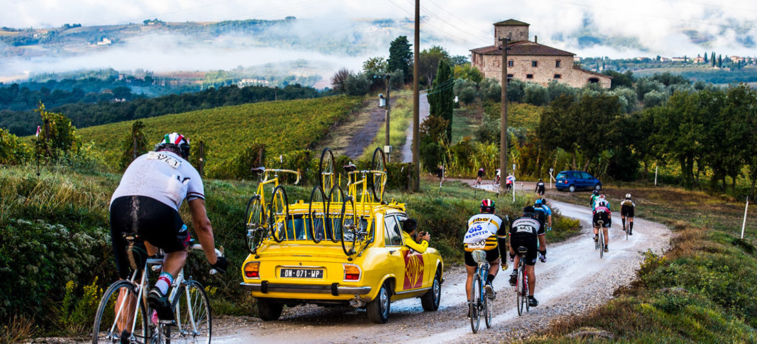 Vintažinių dviračių pedalus mins siekdami palengvinti sergančių mažųjų palangiškių kasdienybę