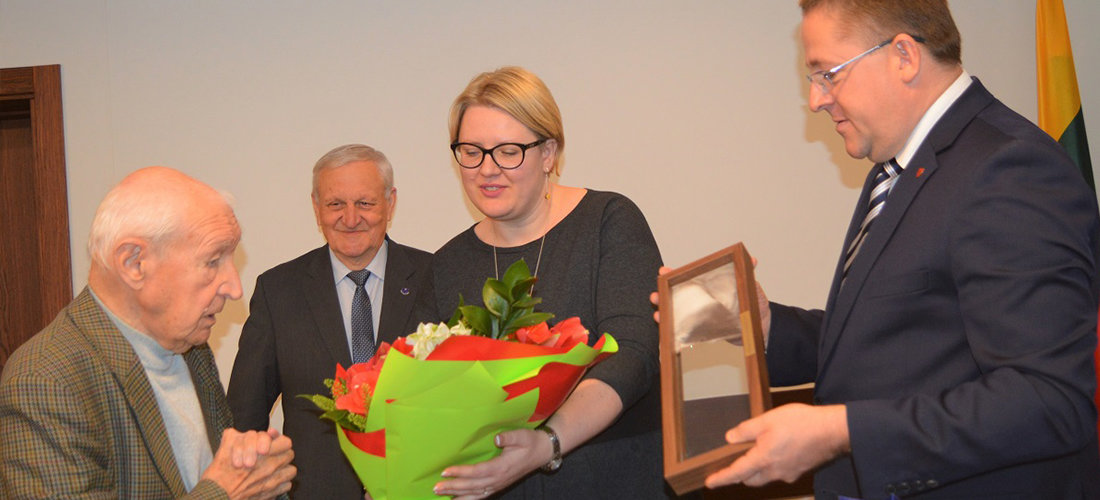 Buvusiam ilgamečiam Palangos vyriausiajam architektui Leonui Mardosui – miesto vadovų sveikinimai 90-mečio proga