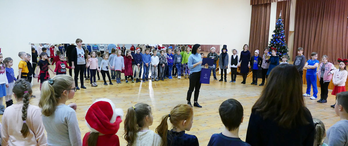 Pasveikinti ir apdovanoti geriausi moksleivių darbai dalyvavę civilinės saugos piešinių konkurse „Saugios mano Kalėdos“