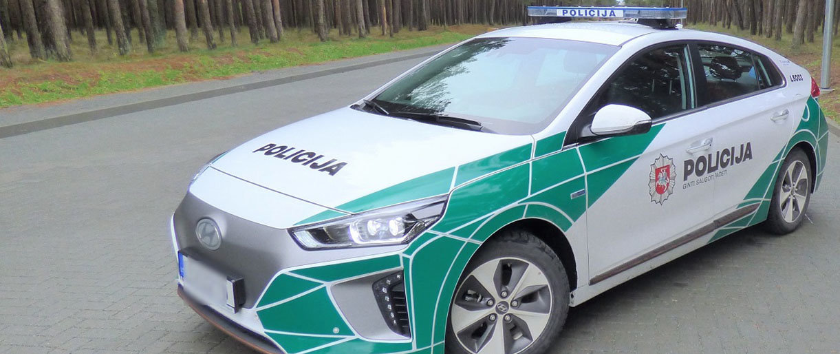 Palangoje vyras apvogė prabangią parduotuvę Palangoje vyras apvogė prabangią parduotuvę