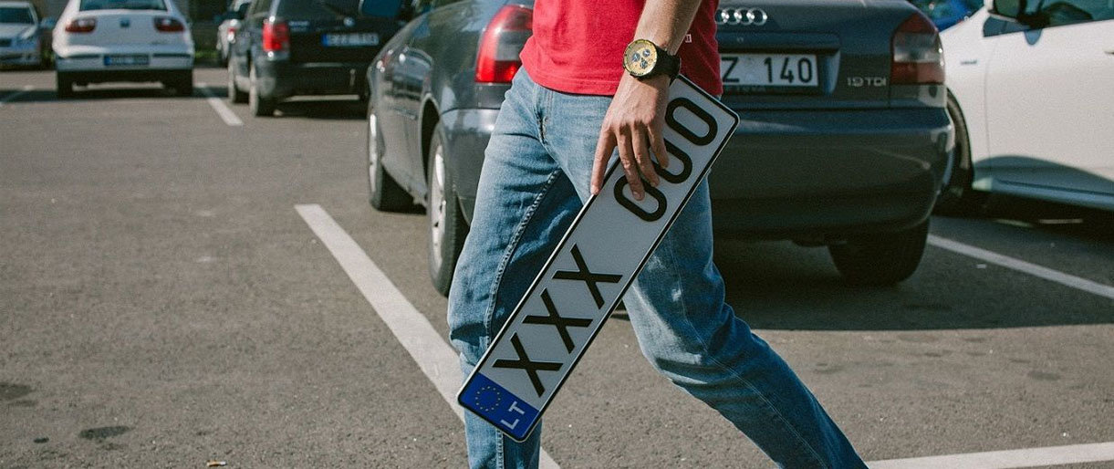 „Regitra“ išleidžia naujus valstybinius numerius: galima bus išsirinkti ir LTU 