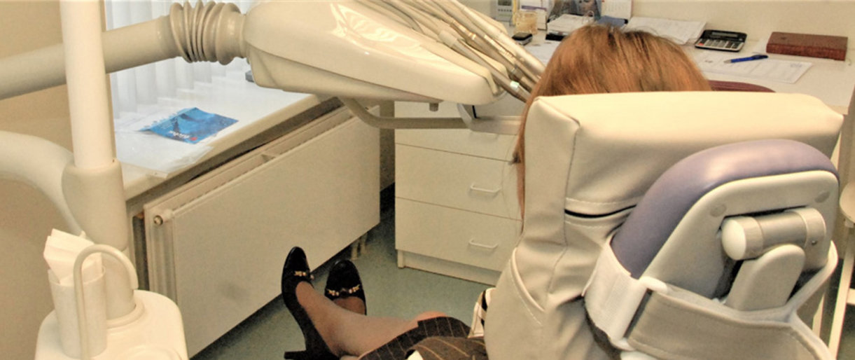 Pacientų ilgai laukta žinia: nebelieka dantų protezavimo eilių