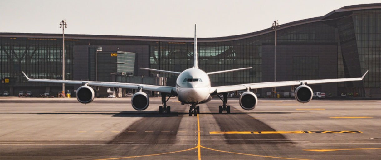 Nuo pirmadienio keičiasi izoliacijos išimčių pritaikymo tvarka iš užsienio atvykusiems asmenims