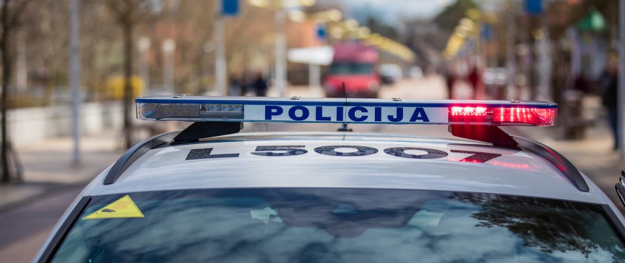 Palangoje pavogti automobilio žibintai už 10 000 eurų Palangoje pavogti automobilio žibintai už 10 000 eurų